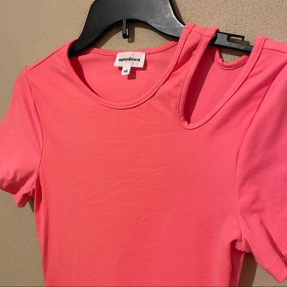 Superdown Carol Cut Out Mini Barbiecore Bodycon Dress in Coral Pink XS - Picture 6 of 12
